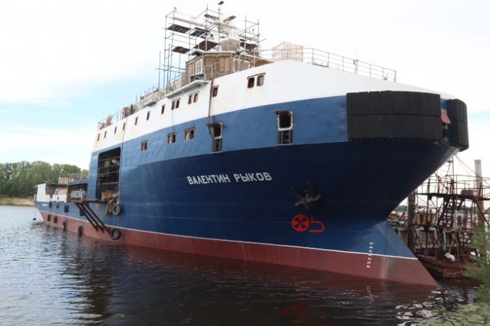 russians Spent 9 Years Building Valentin Rykov replenishment tanker for Their Navy, Which Can Be Destroyed in Minutes by Ukrainian UAVs, The Valentin Rykov small-size replenishment oiler of project 03182