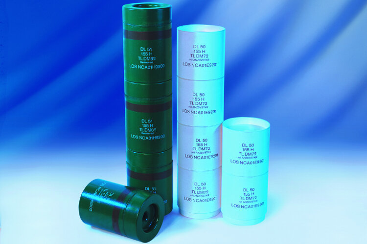 DM82 (left) and DM72 (right) charges from Nitrochemie / Photo credit: Rheinmetall