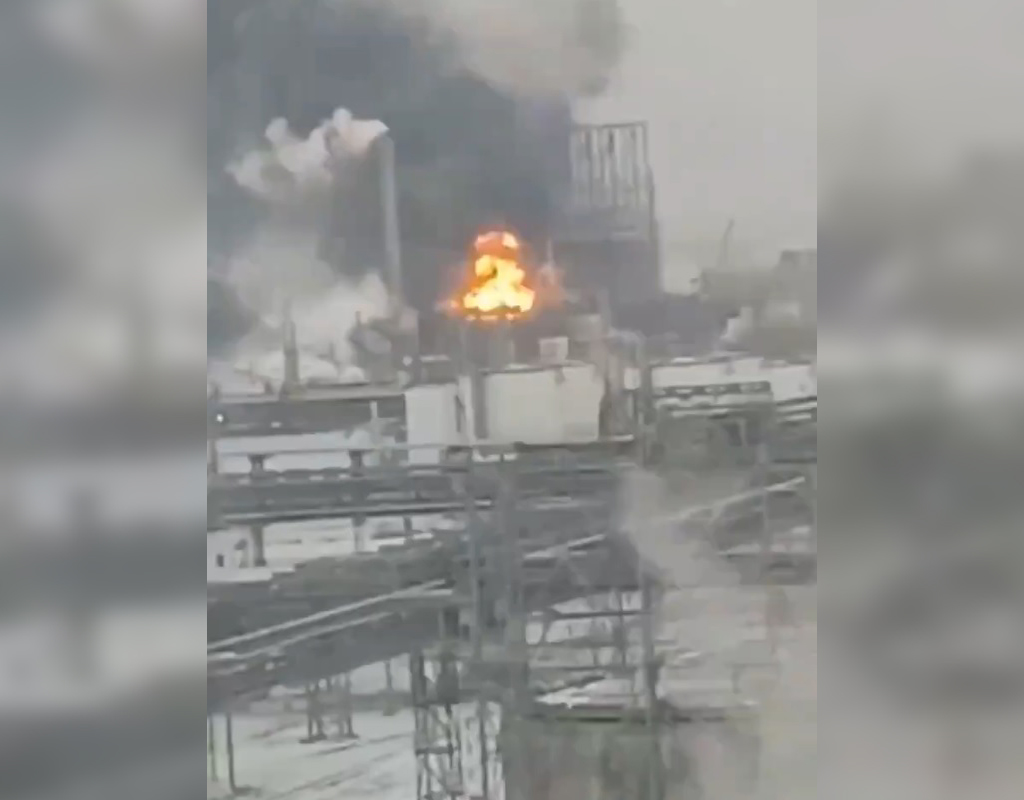 Reportedly, the Smolensk Aviation Plant on fire after Ukrainian drone strike on November 26th