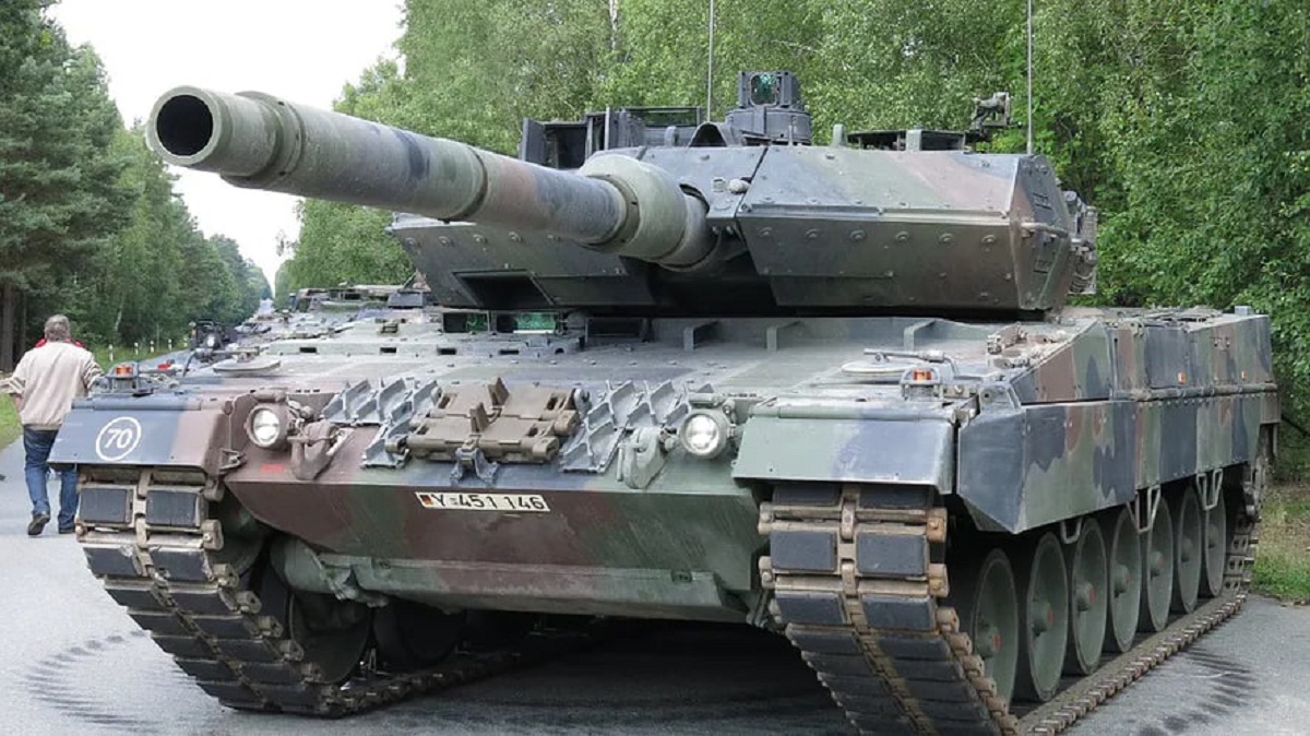 Slovakia to Deliver 30 T-72 Tanks to Ukraine After Ring Exchange with Germany, Defense Express