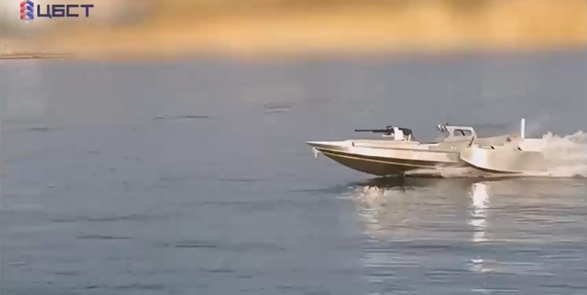 russian naval drone Katran with a turret and a Kord 12.7mm machine gun / Defense Express / russian Katran USV is a Big Threat to Ukraine's Magura Sea Drones