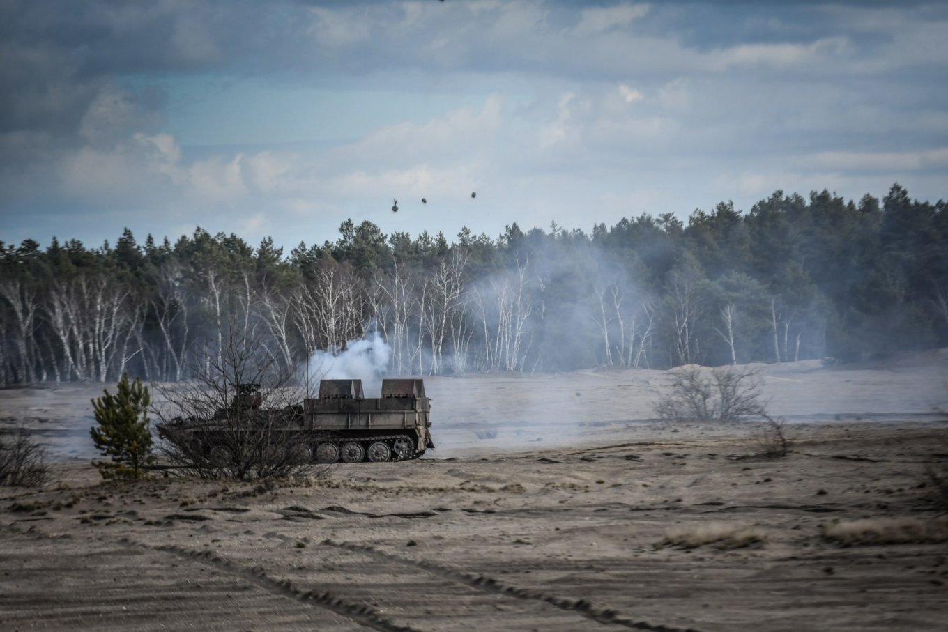 Against Backdrop of russia-Ukraine War, Poland Withdraws from Mine Ban Treaty, Looking Where to Get Anti-personnel Mines, Polish ISM Kroton tracked scattered mine delivery system