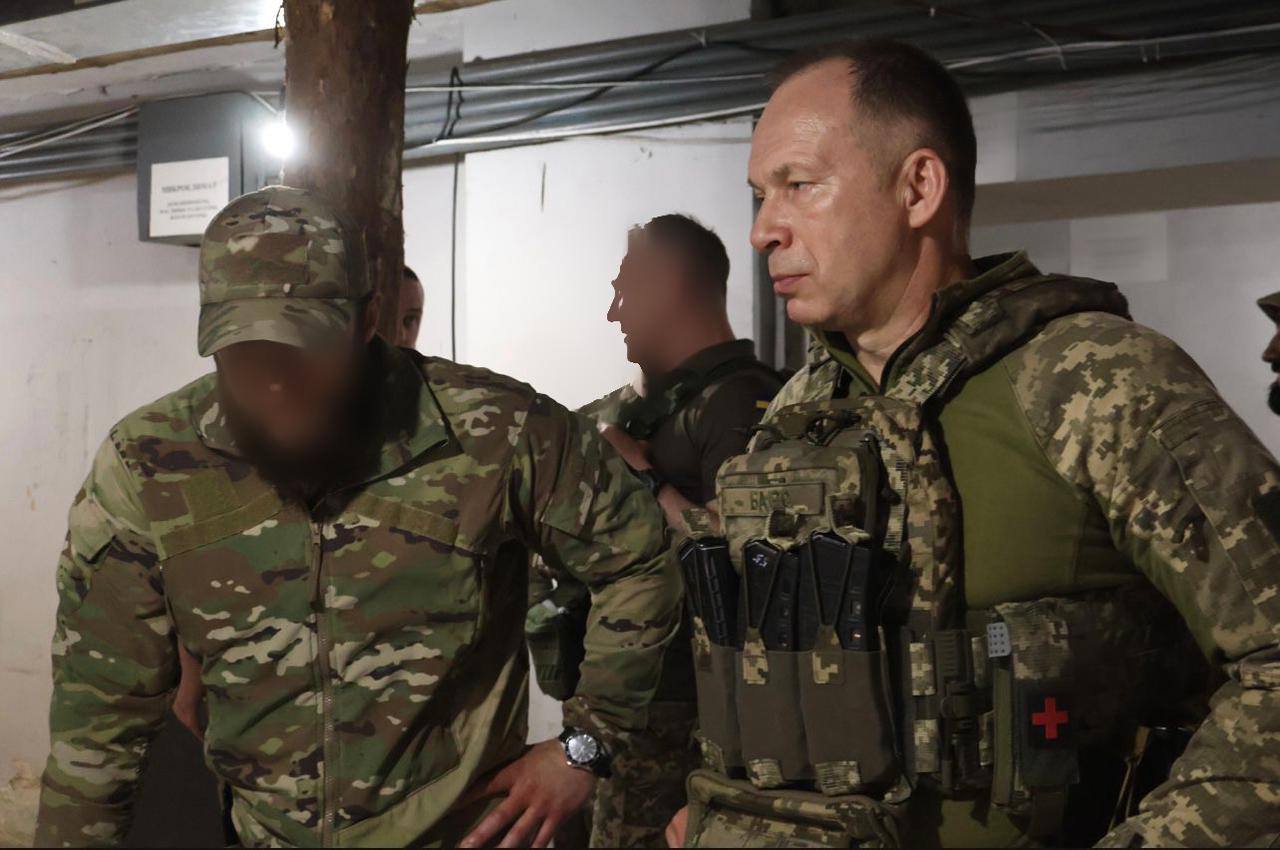 The Commander of Ukraine’s Ground Forces, Colonel-General Oleksandr Syrskyi, The Commander of Ukraine’s Ground Forces Says Ukrainian Troops Close to Tactically Encircling Bakhmut, Defense Express