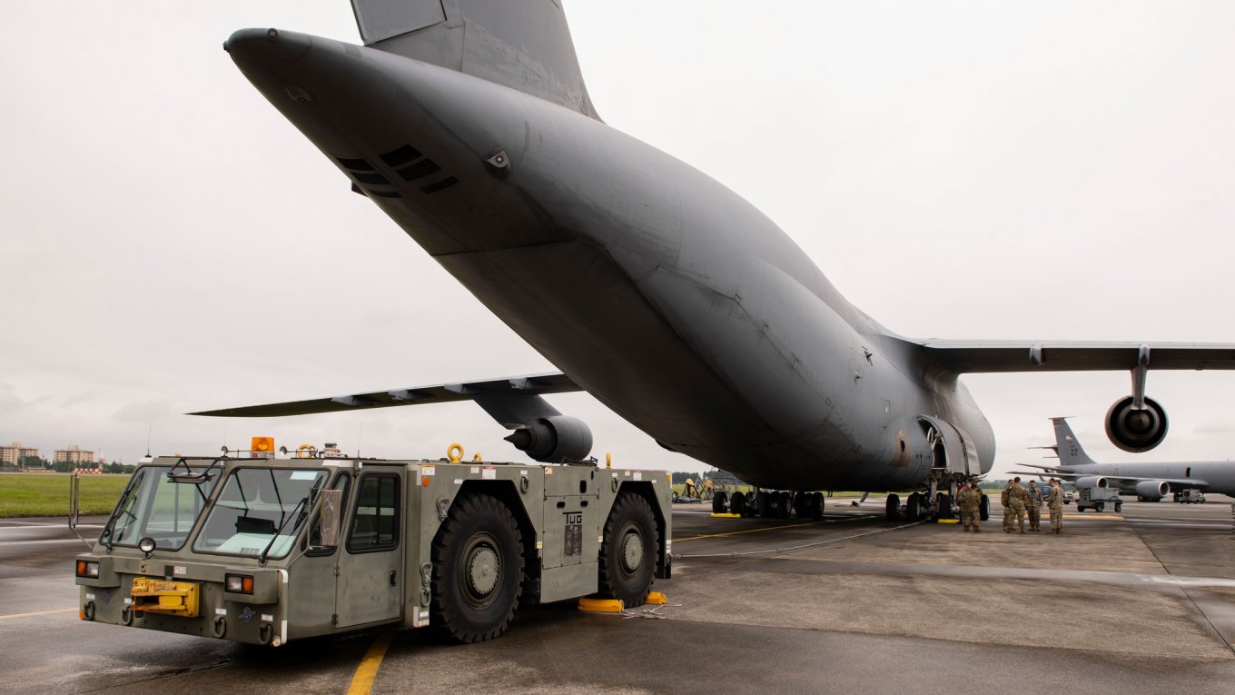 C-17 delivers cargo for Ukraine