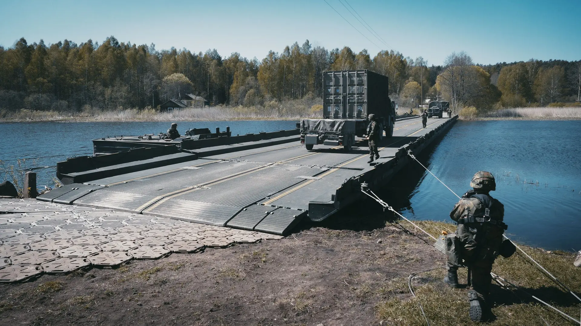 Germany Announces Multi-Million Investment in Pontoon Bridges and Crossings, Defense Express