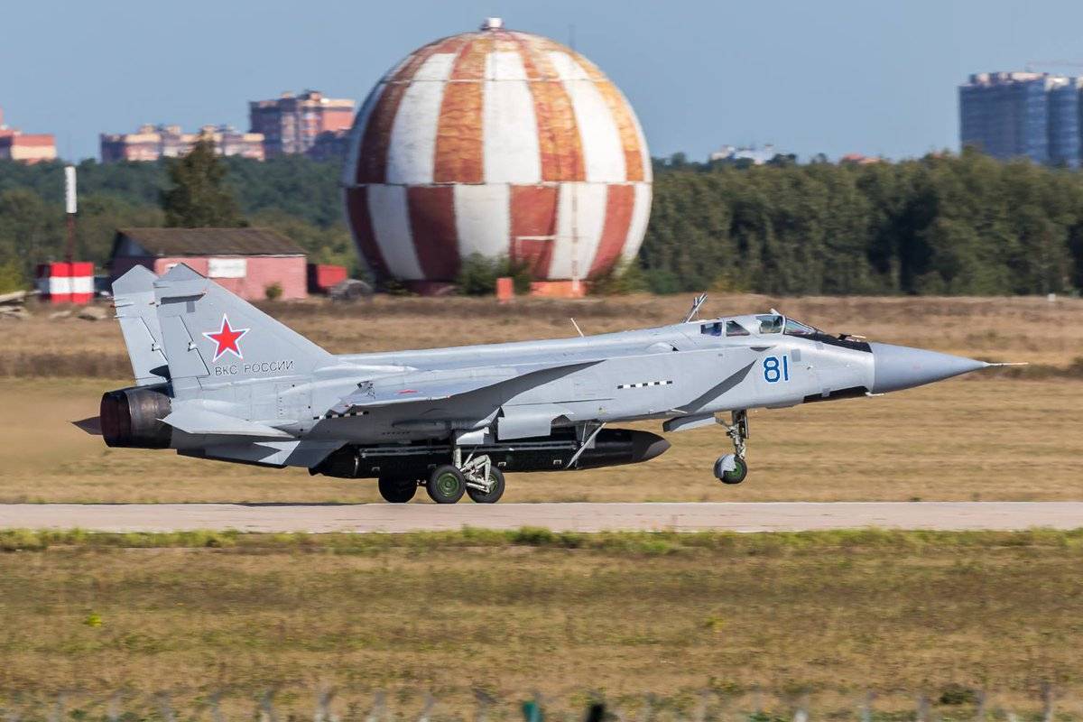 russian MiG-31D during tests in 2018, this one was created back in the 1990s as the carrier for anti-satellite missiles