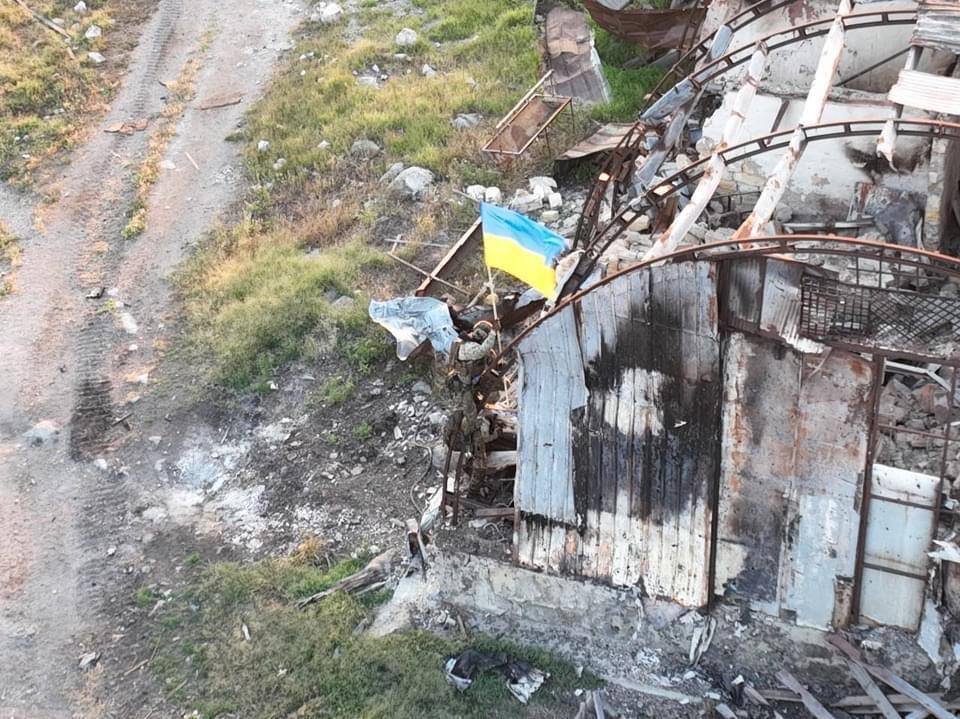 The Flag Of Ukraine Has Been Installed On Snake Island, Defense Express, war in Ukraine, Russian-Ukrainian war