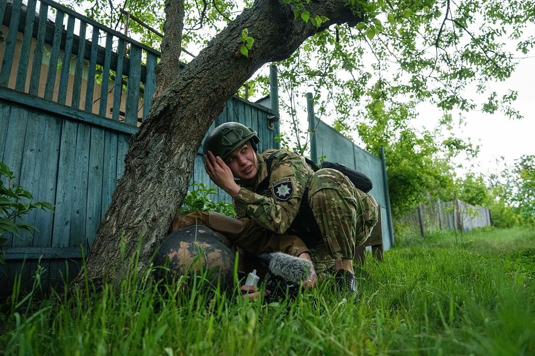 russian Occupiers Capture and Shoot Civilians in Vovchansk, Defense Express