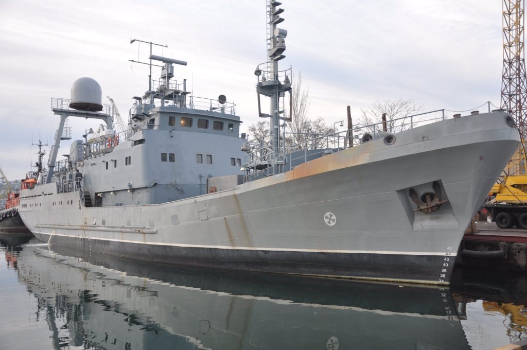 Archive photo: Simferopol moored in Odesa, 2022 / Defense Express / Which russian Naval Drone Could've Struck Ukraine's Simferopol Ship and Potential Countermeasures