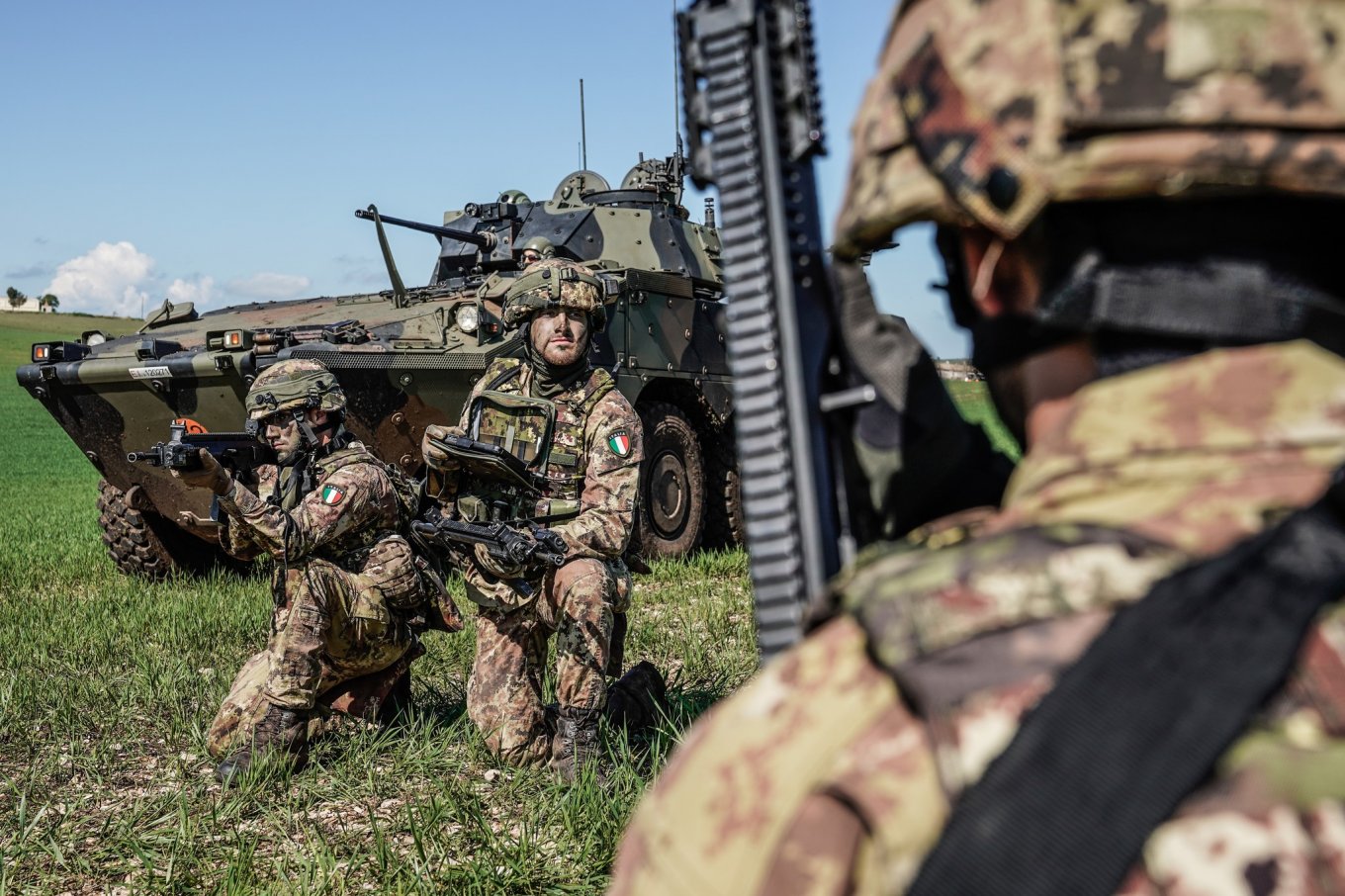 Italy Is Considering Plans Increase Its Forces by More Than 1.5 Times, But Timing, Comparison with 1991 Are Very Indicative