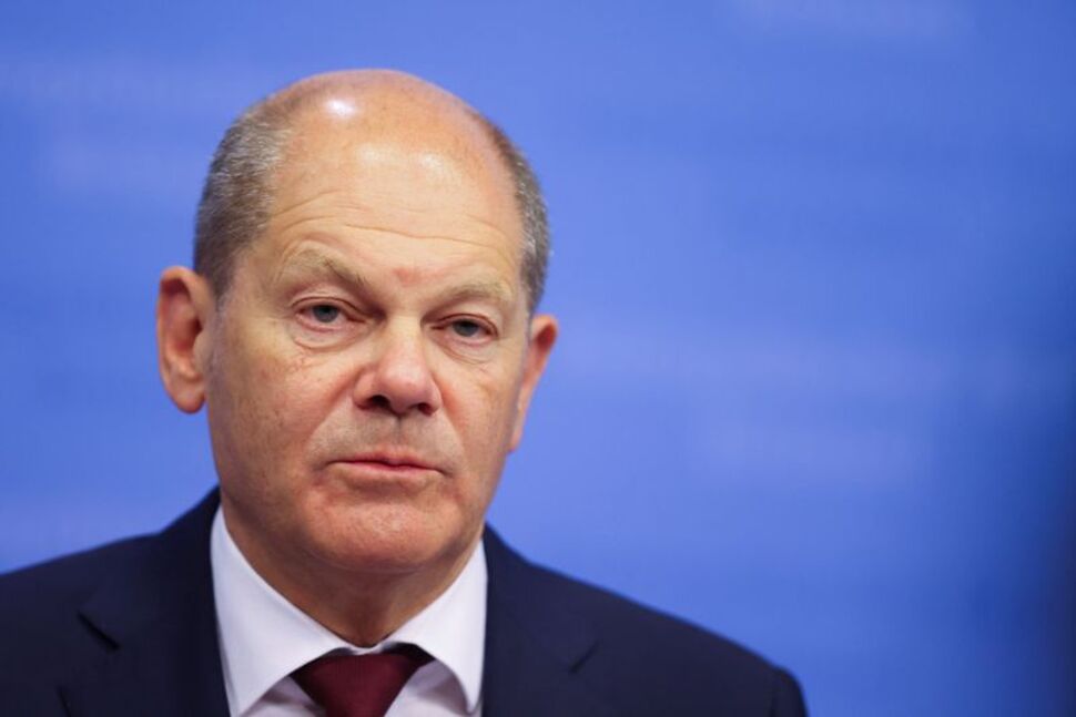 German Chancellor Olaf Scholz attends a news conference during a European Union leaders summit, as EU leaders attempt to agree on Russian oil sanctions in response to Russia's invasion of Ukraine, in Brussels, Belgium May 31, 2022, Defense Express