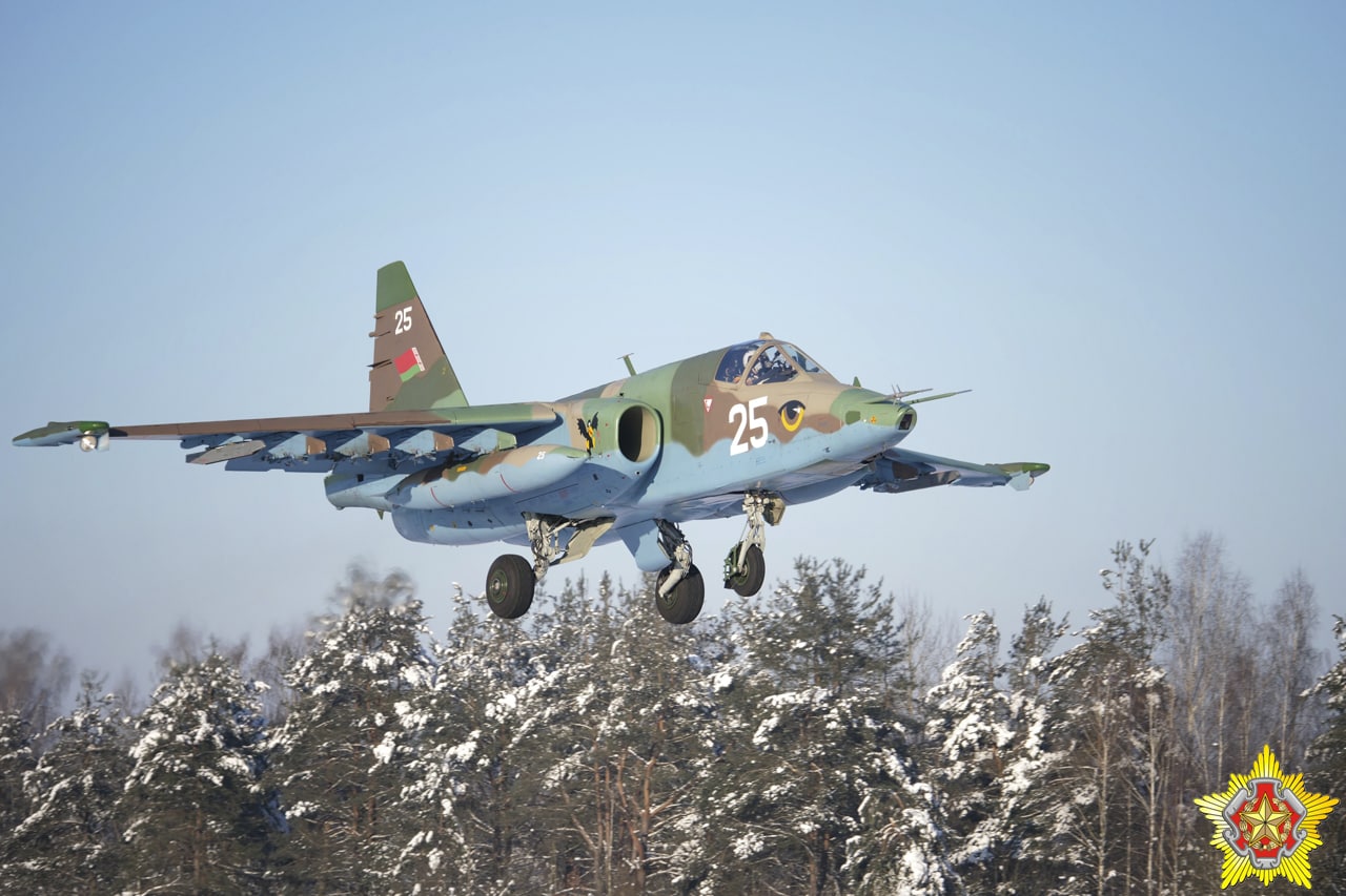 The Su-25 aircraft of the Belarusian Air Force Defense Express Kyrylo Budanov: russia Isn’t Playing with Nuclear Weapons, but It’s Actually Being Played