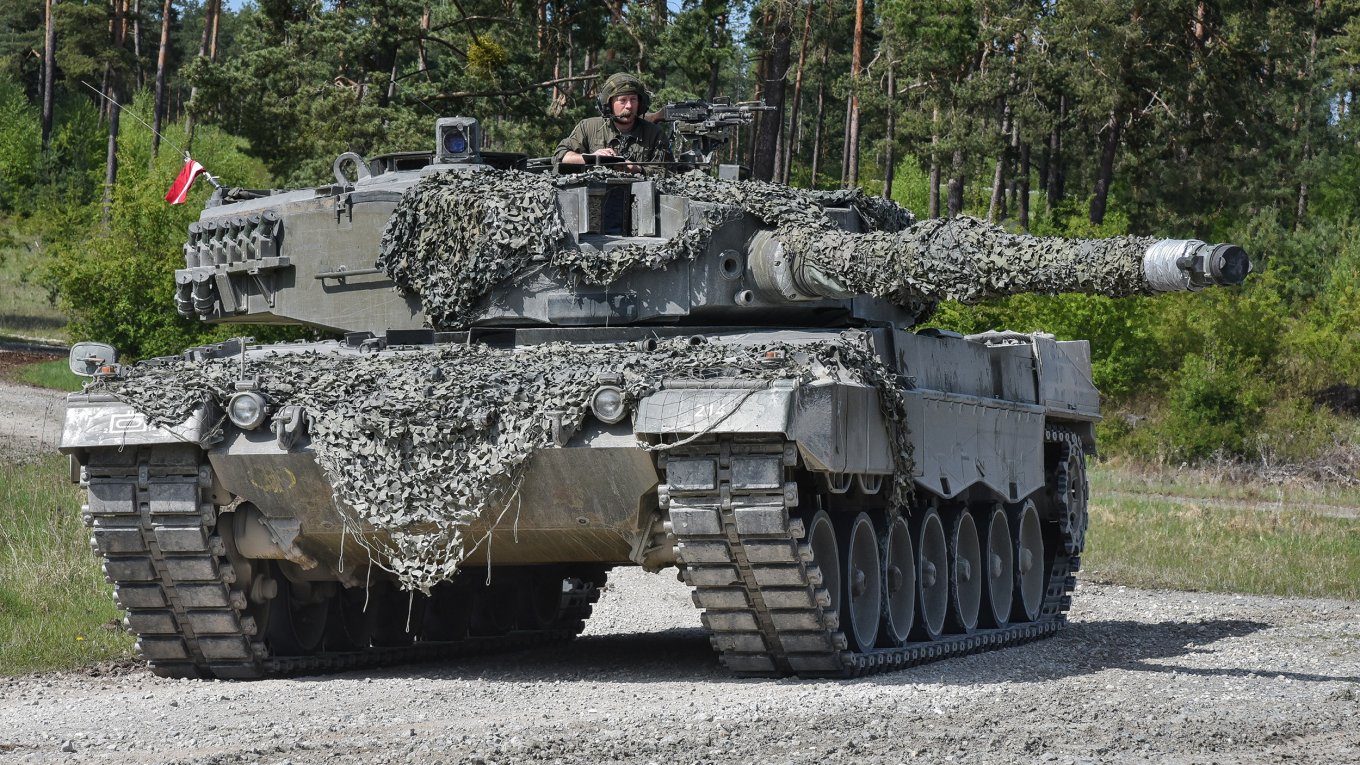 The President of Poland announced the transfer of a company of Leopard 2 tanks to Ukraine, Defense Express