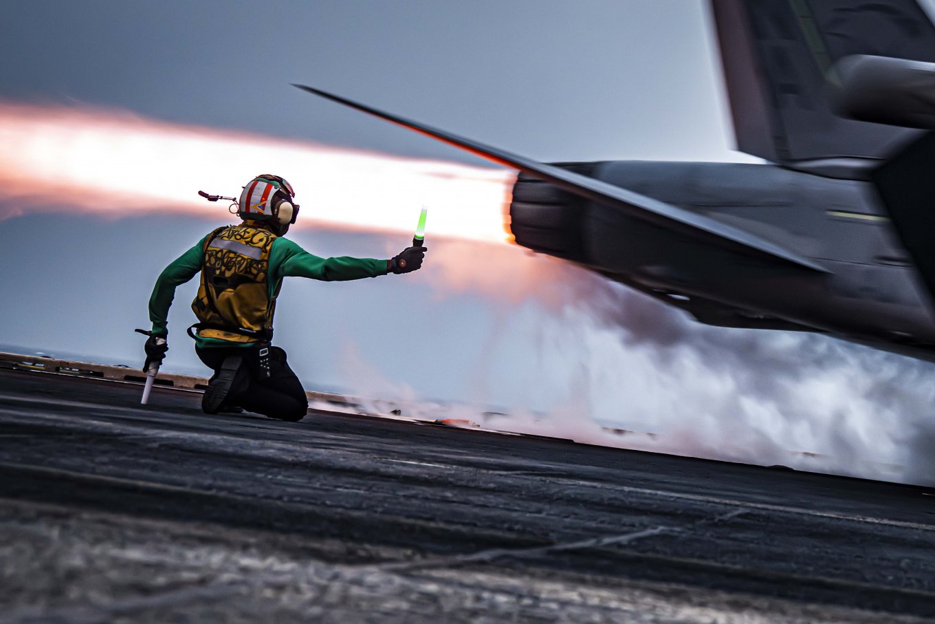 F-18 takeoff from USS Nimitz (CVN-68)