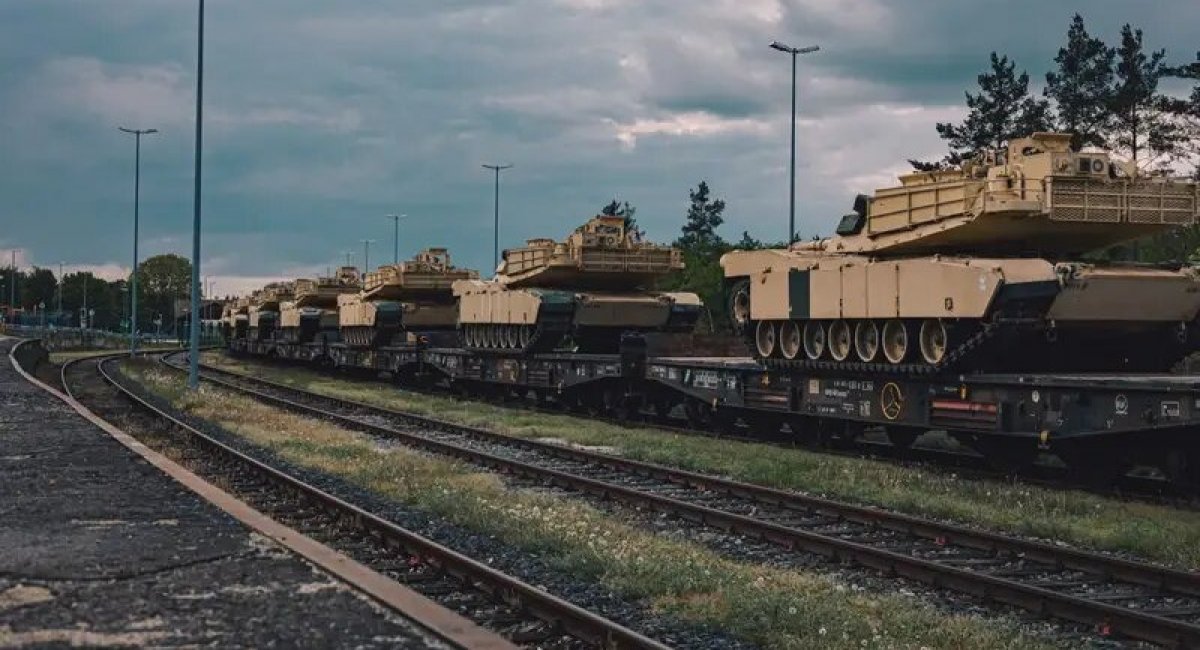M1 Abrams arrive by rail at Grafenwoehr training area in Germany for Ukrainians to exercise on. May 14, 2023