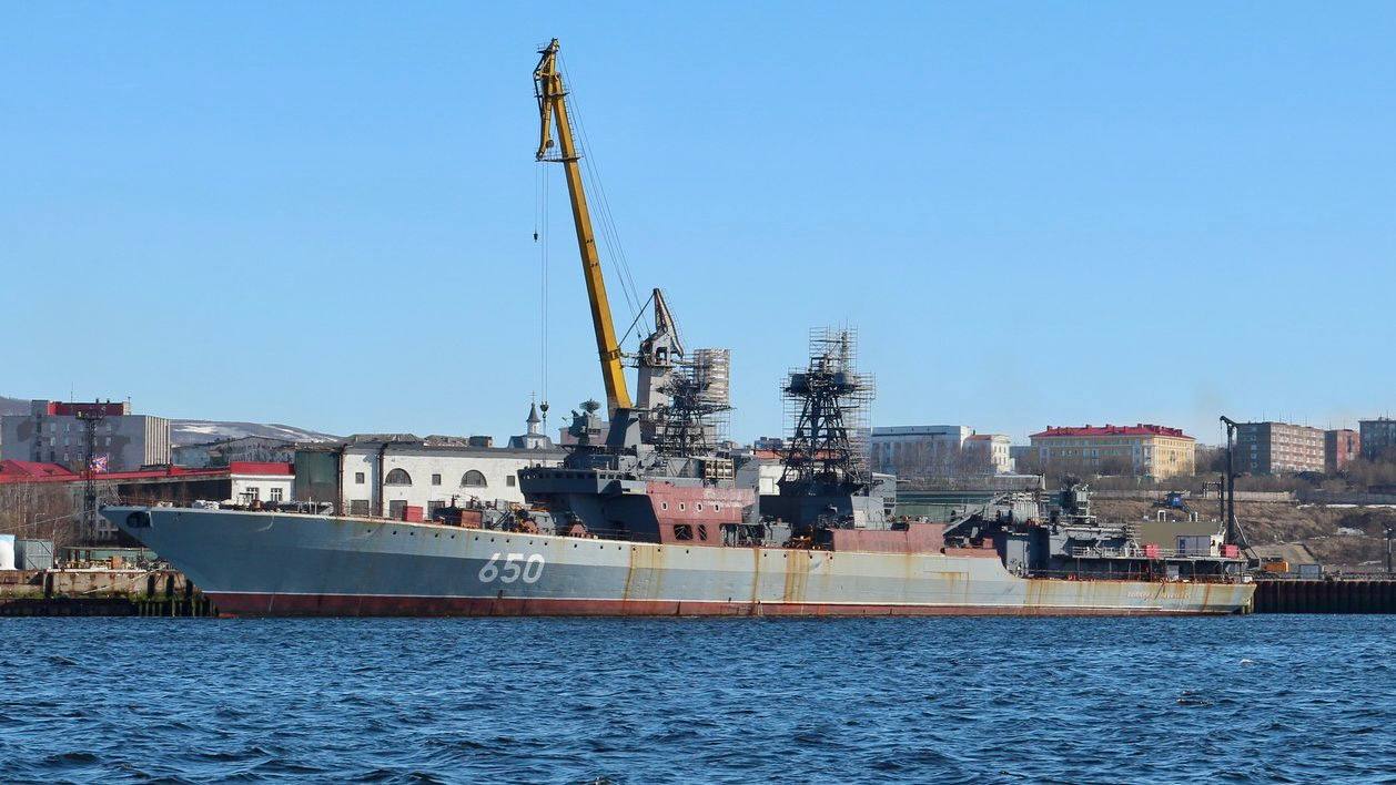 russian Admiral Chabanenko large anti-submarine ship still under repair, 2025 / Defense Express / Eleven Years in Repair, russia's Kalibr and Zircon Missile Carrier is Still Nowhere Near Completion
