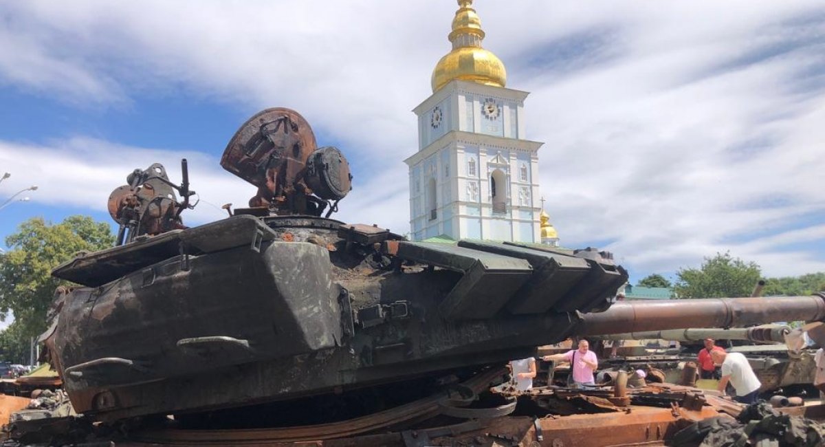 Russian tank T-72, that was destroyed by Ukrainian troops / Illustrative photo from open sources