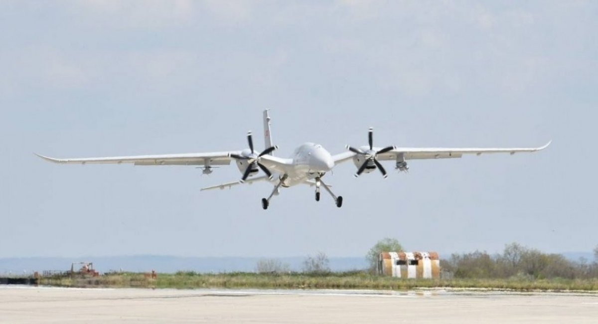 Powered by a Ukrainian engine, the Turkish attack drone Akinci can stay in the air for longer than 24 hours, carrying a combat payload exceeding 220 lbs