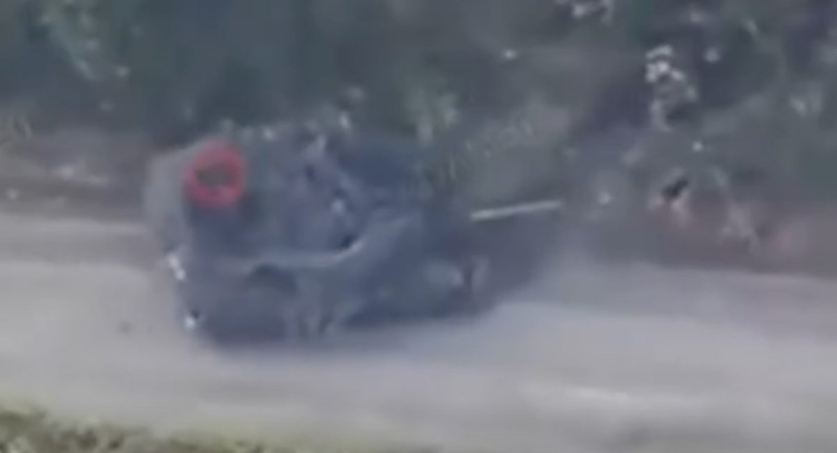 russian T-80 tank / screenshot from video 