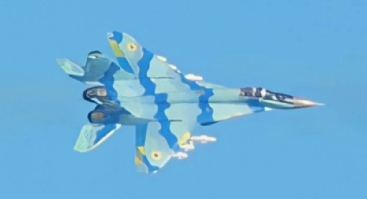 The MiG-29 in Azerbaijani camouflage but with Ukrainian Air Force roundels / Photo credit: @GloOouD on X