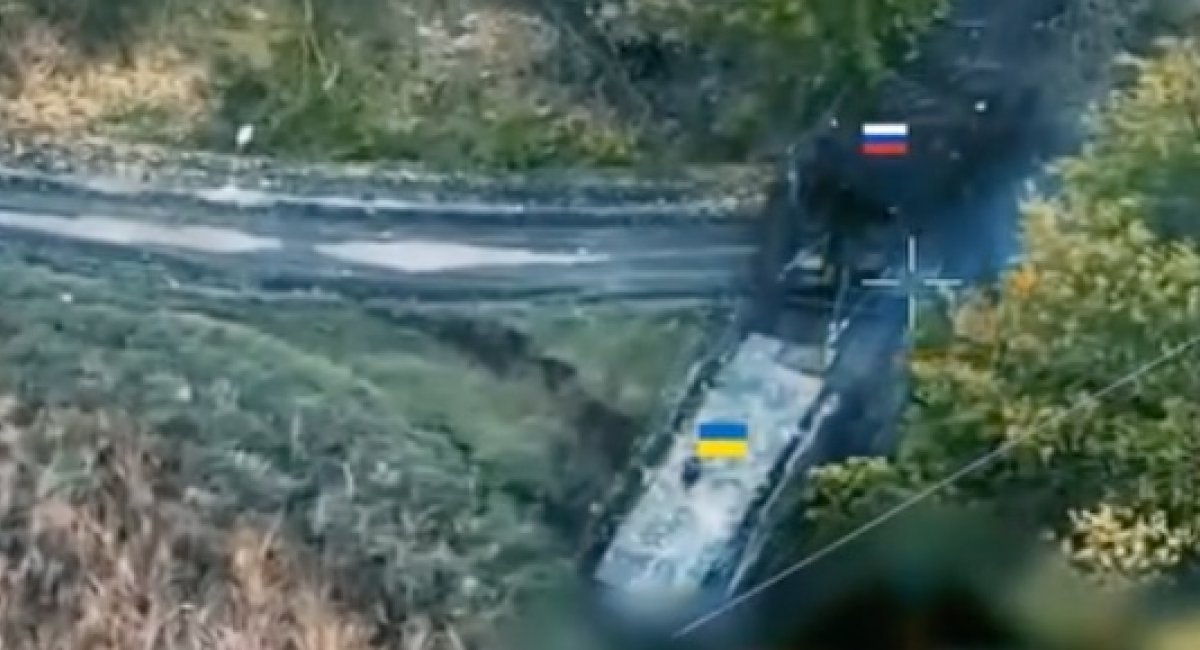 The T-72 tank and WZT-3 armored recovery vehicle / Screenshot from video 