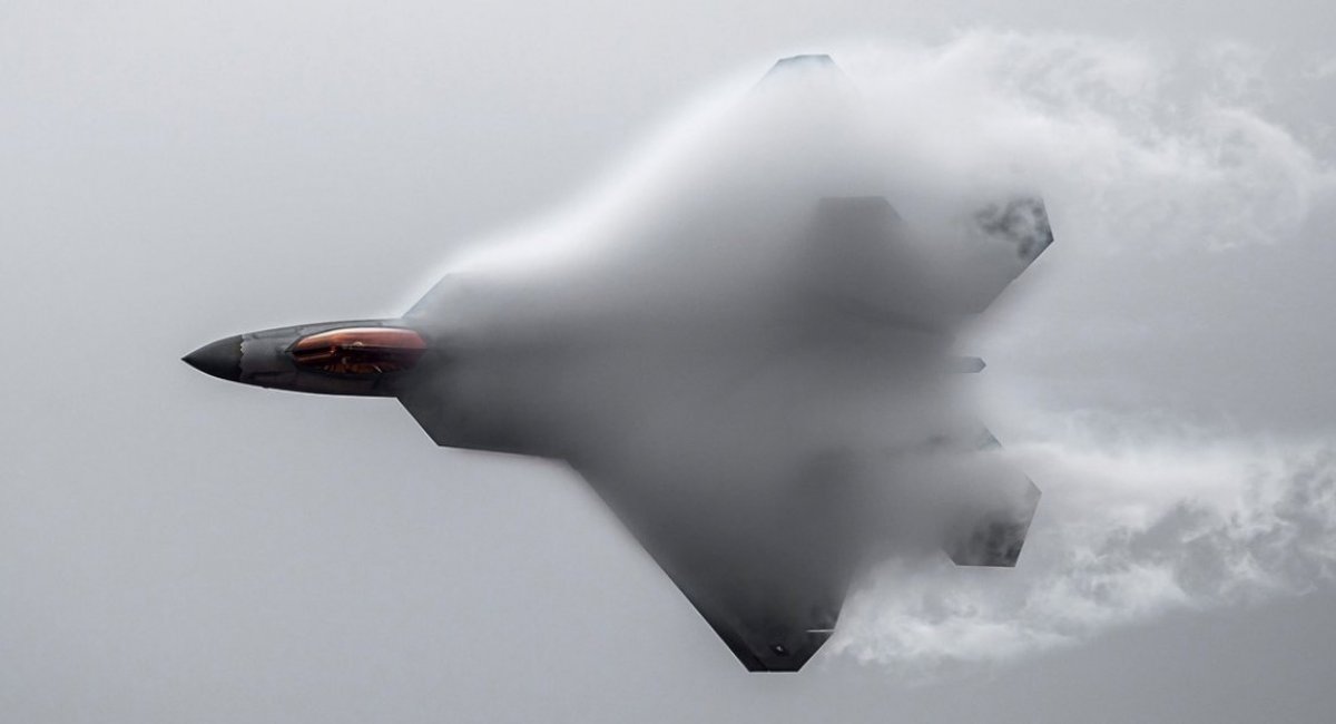 F-22 / Credits to all photos: U.S. Air Force