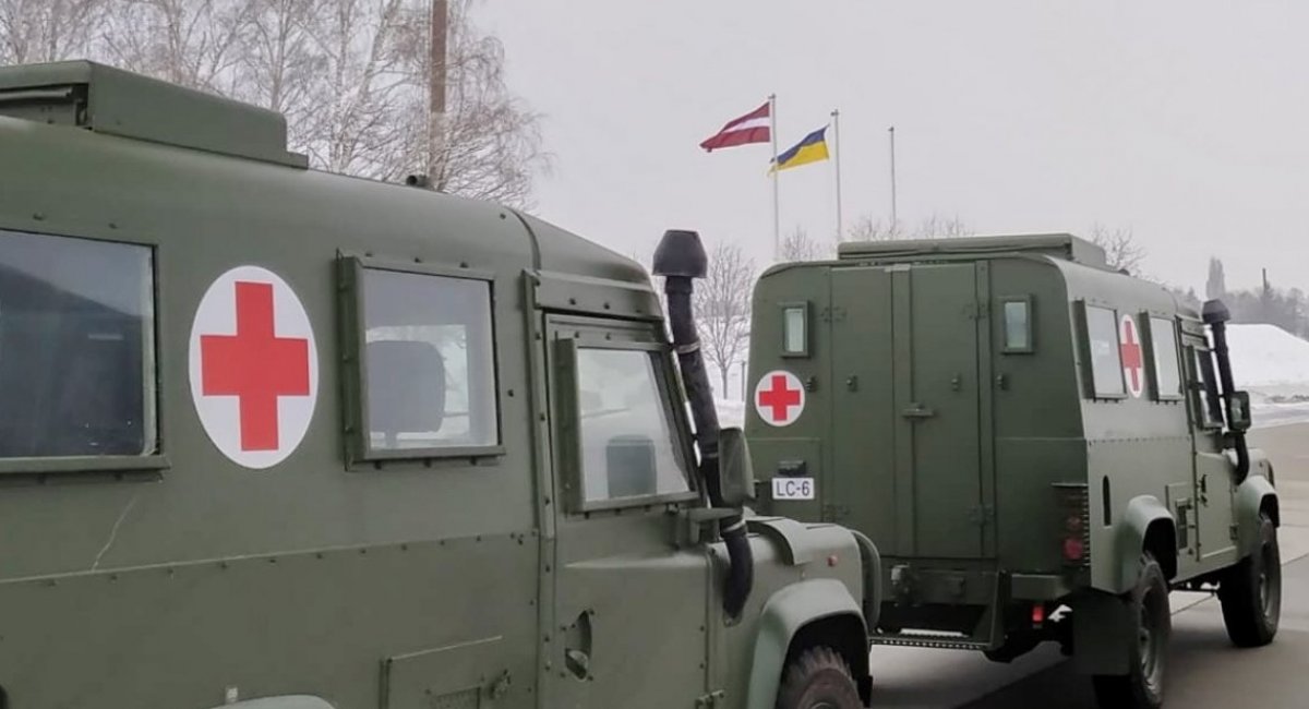Latvia Presents a Gift of Military Ambulances to Ukraine’s Armed Forces (video)