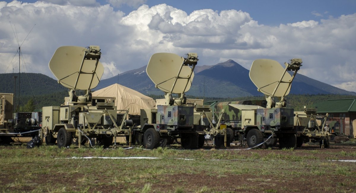 Illustrative photo: Satellite Transportable Terminals of the U.S. Army / Photo credit U.S. Army