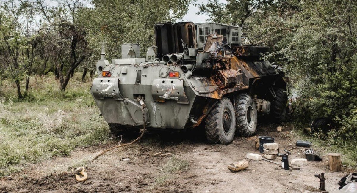 russia’s R-149MA1 command and staff vehicle seized by ukraine’s troops in Kharkiv region / Photo credit: https://twitter.com/UAWeapons