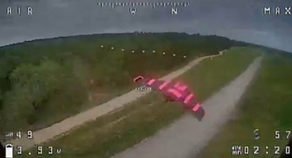 Second before the FPV drone intercepts its target UAV / Screenshot from video