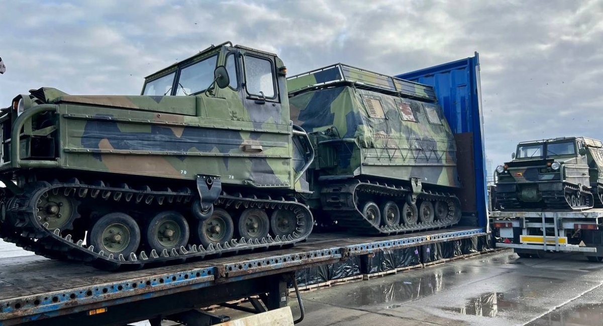 The all-terrain vehicles were purchased in Norway thanks to donations from the Latvian community of Chicago / Photo credit: Ministry of Foreign Affairs of Ukraine