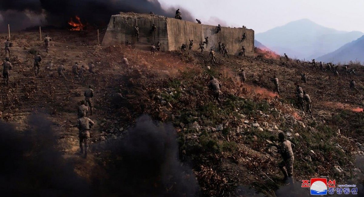 An episode of training at a North Korean airborne brigade / Photo source: Korean Central News Agency