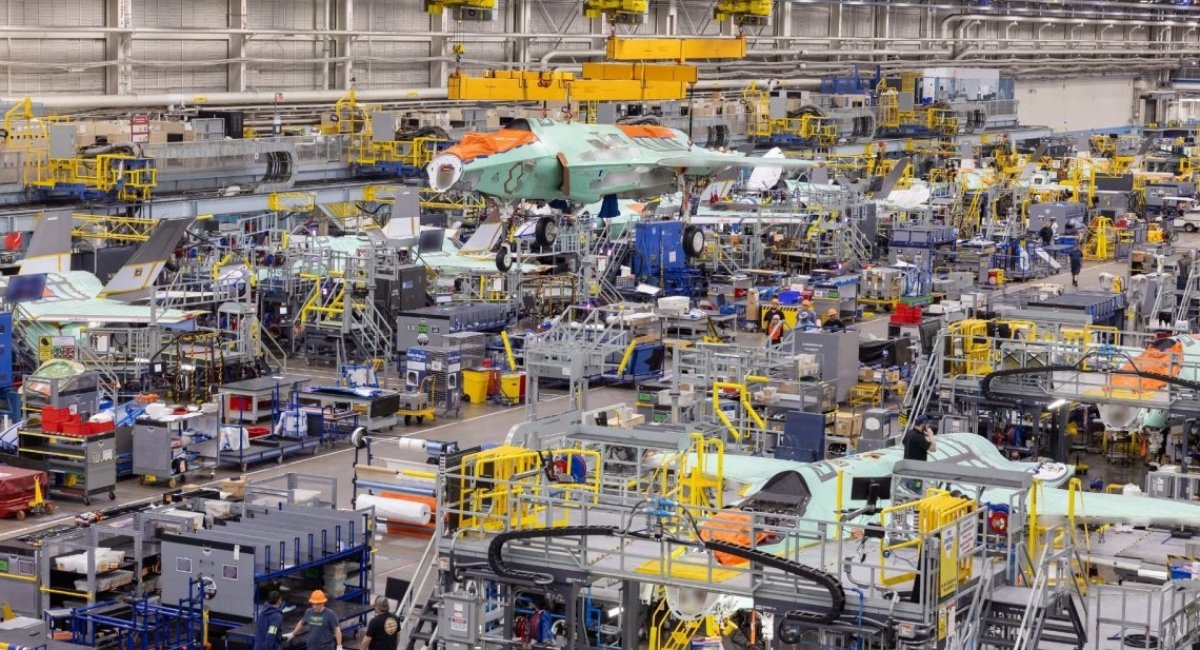 F-35 fighter production / Photo credit: Lockheed Martin