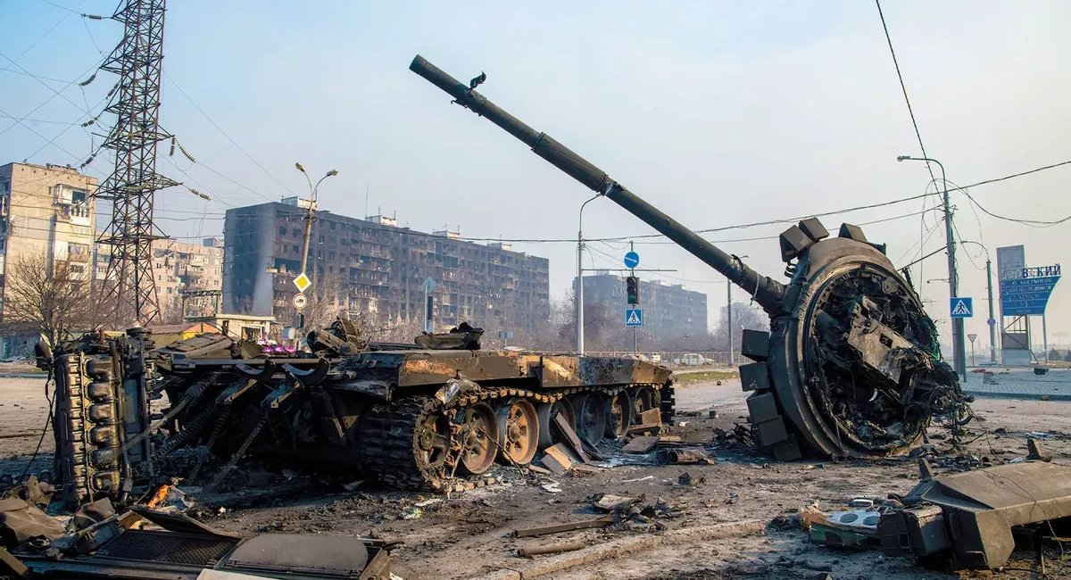 A destroyed russian tank during the battle for Mariupol (Maximilian Clarke/SOPA Images/LightRocket via Getty Images)