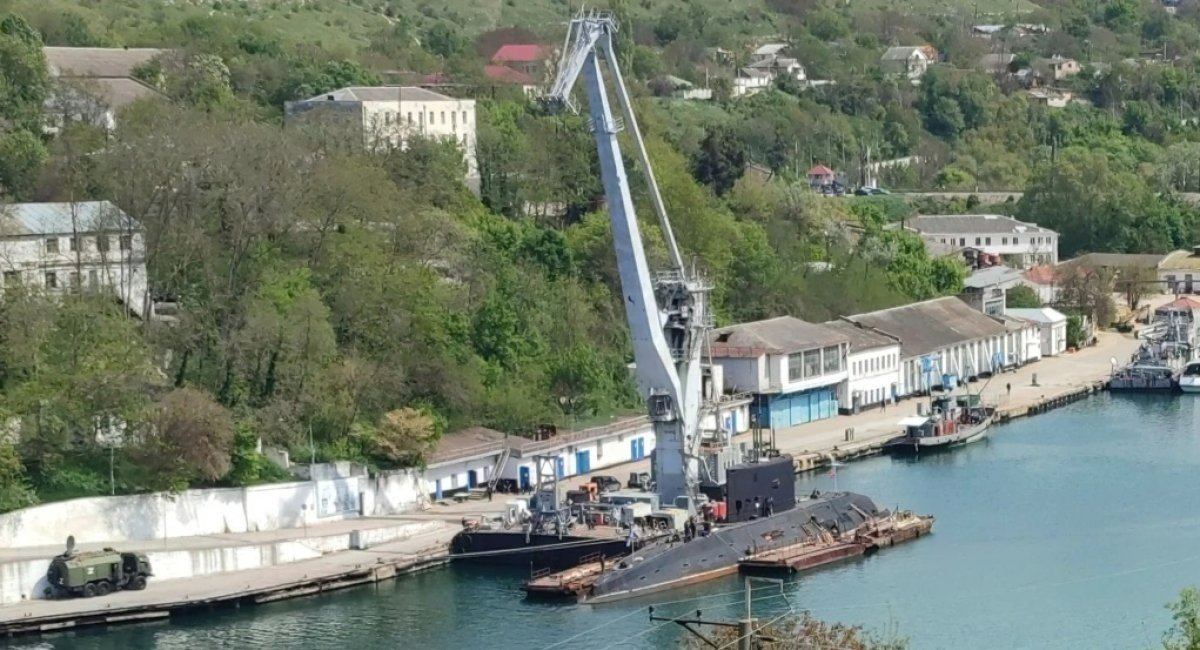 Alrosa submarine in temporarily occupied Sevastopil / Photo credits: Krym.Realii