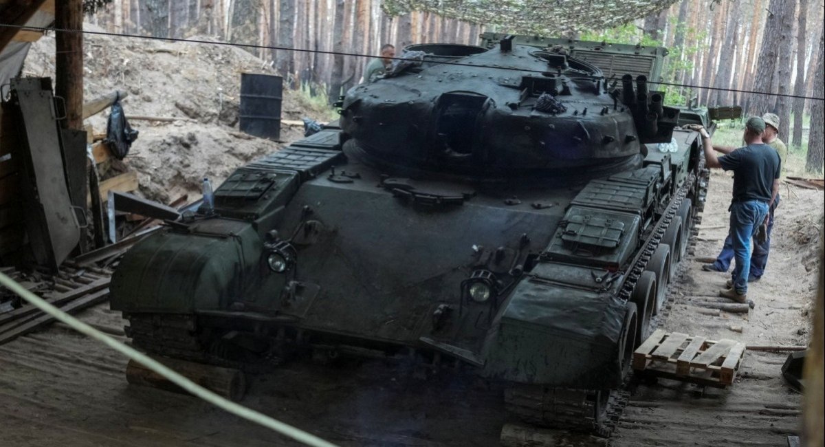 The 2S19 Msta-S hull on the T-72B turret / Photo credit: T_90AK