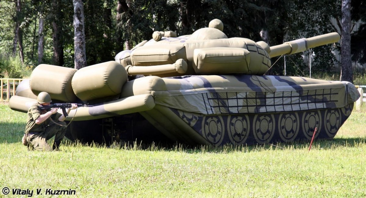 An inflatable T-72 / Illustrative photo