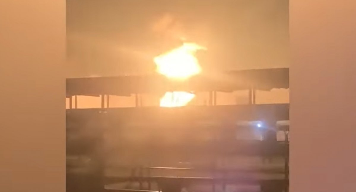At night on Sunday, October 29, an explosion blasted out on the territory of the Afipsky oil refinery in the Krasnodar Krai of the russian federation / Video screengrab
