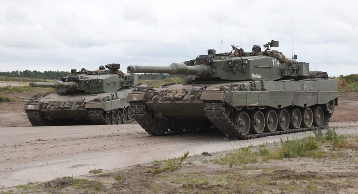 Leopard 2A4 tanks of Spanish Army