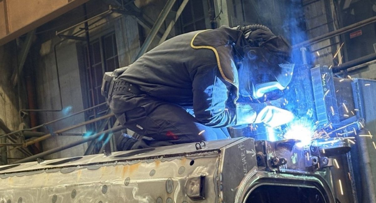 BMP-1 hull production in Slovakia / Photo credit: STV Machinery