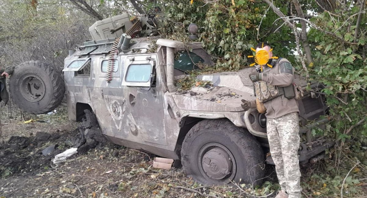 russia's Tigr-M IMV that was captured by Ukraine's warriors in Kherson region / Photo credit: https://twitter.com/UAWeapons