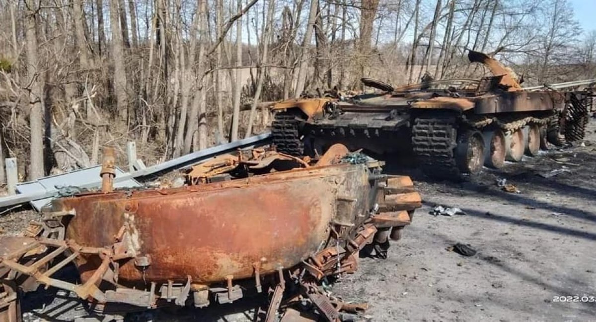 Over the day 18th of Ukraine's defense against russian invasion, Ukrainian defenders managed to capture and destroy a significant amount of enemy armored vehicles and vehicles near Chernihiv / Photo credit: General Staff of the Armed Forces of Ukraine