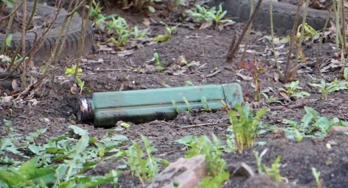 One of the PTM-1S landmines found in the Kharkiv region / Photo credit: Suspline Kharkiv