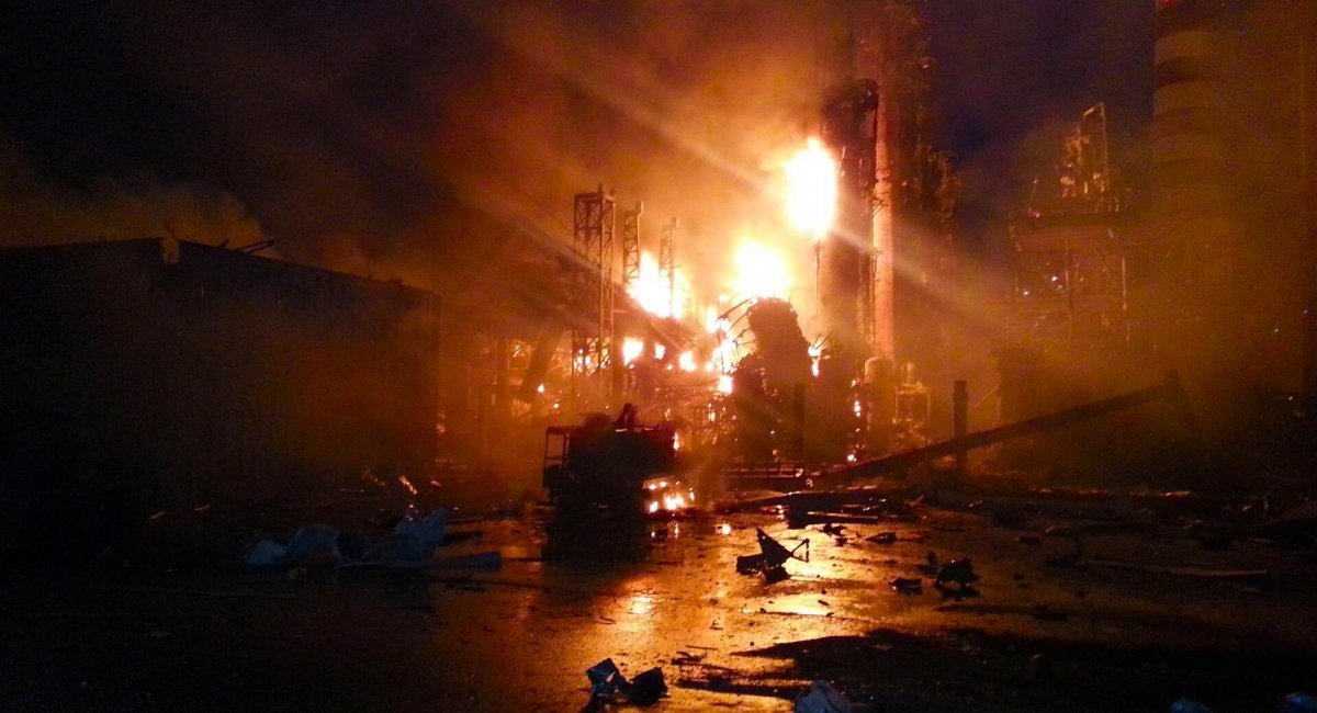 Fire at one of the russian refineries / Open source photo