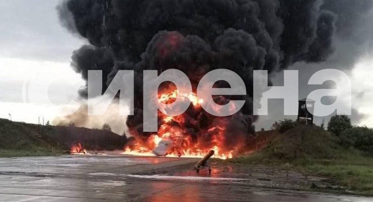 The images vividly display Tu-22M3 bombers engulfed in flames / open source
