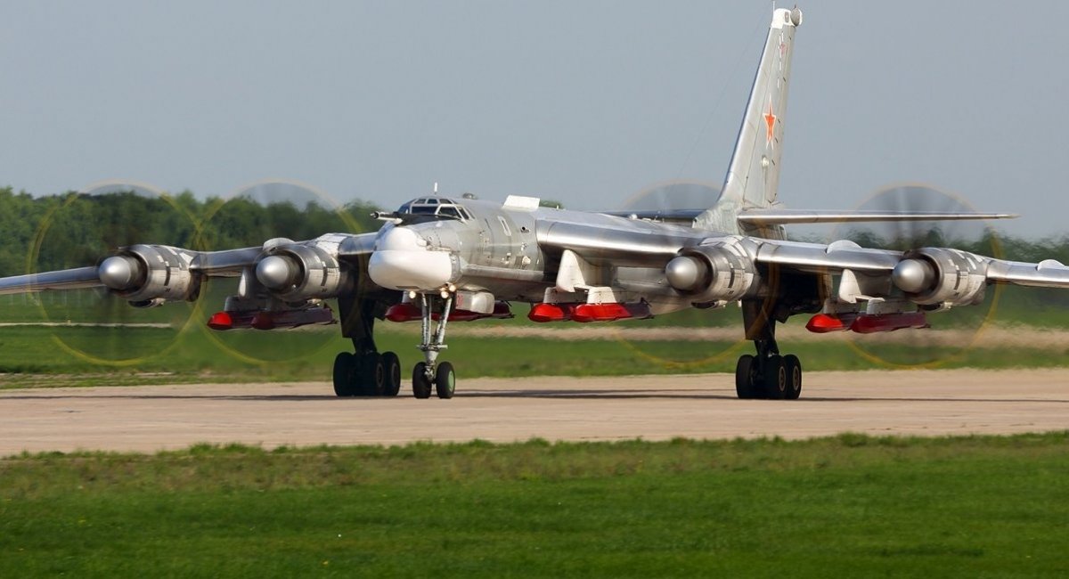 Tu-95MS carrying maximum load of Kh-101 missiles