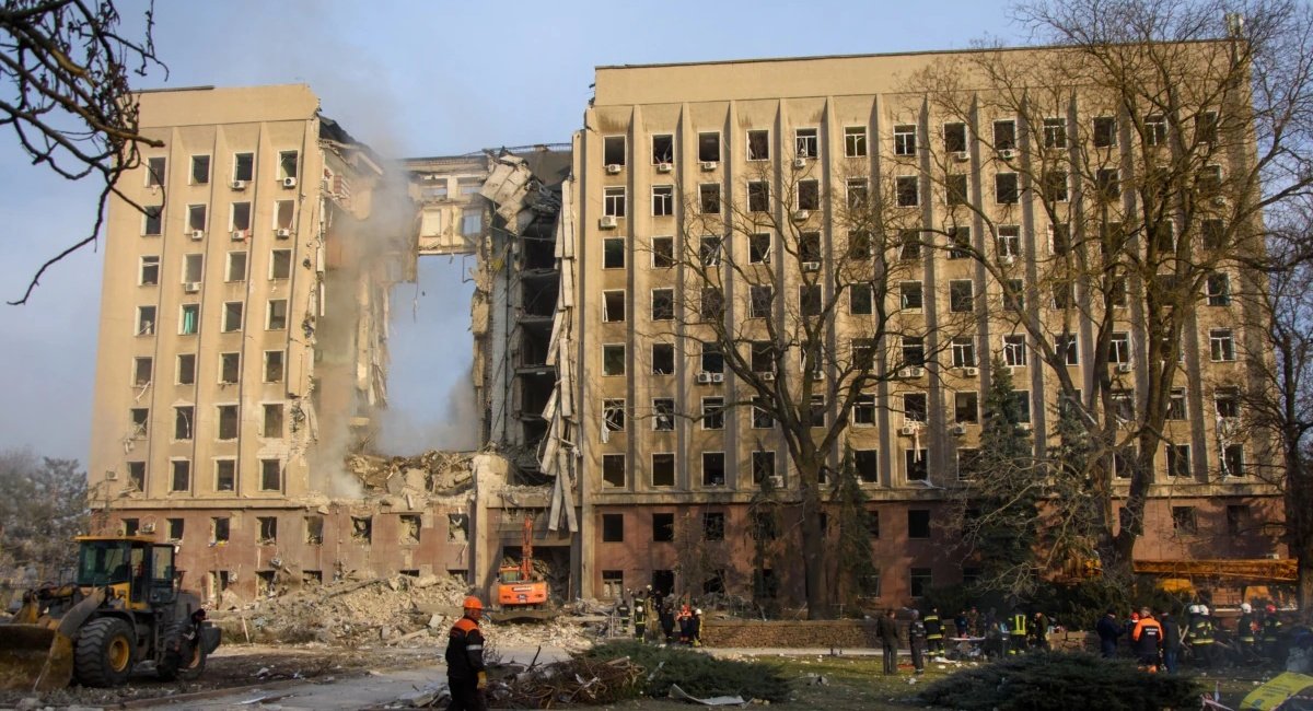  Photo for illustration / Mykolaiv Regional State Administration after a missile strike by the russian army. Spring 2022