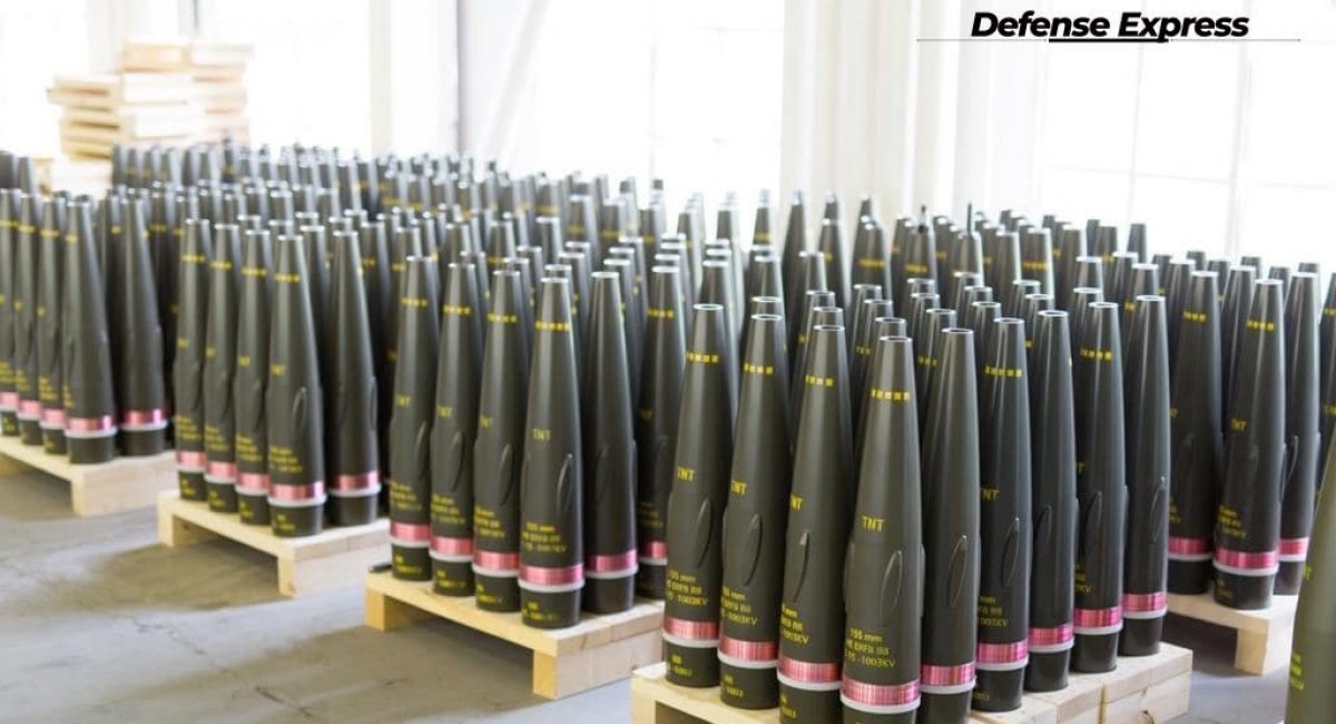 The Excalibur Army 155-mm shells / Photo credit: Defense Express
