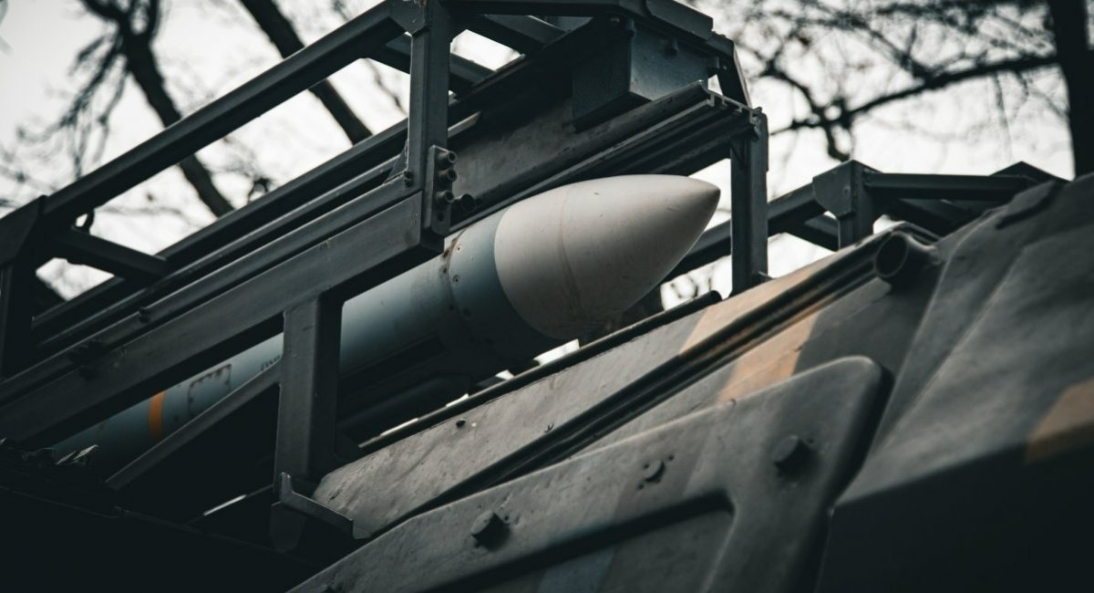 RIM-7 Sea Sparrow missile installed on the Buk-M1 air defense system / Photo credit: Ukrainian Air Force Command