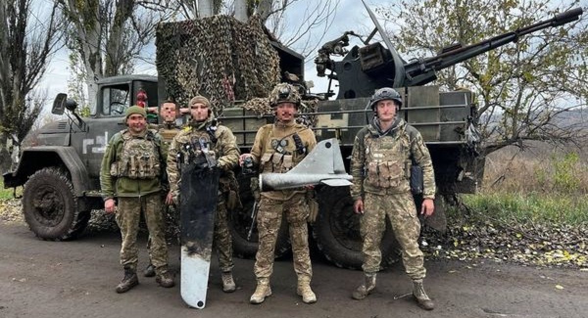 Ukrainian paratroopers from 81st separate aeromobile brigade destroyed a Russian Orlan-10 unmanned aerial vehicle in Donetsk region